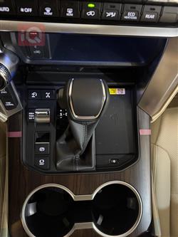 تۆیۆتا لاند کروزەر